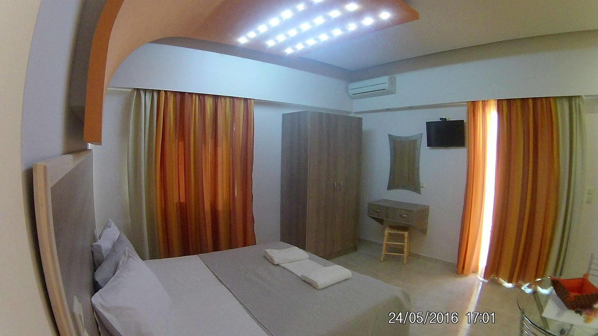 Sirena Apartments Agia Pelagia Exteriör bild